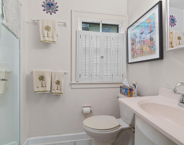 1609 Ne 2nd Court - Photo Thumbnail 15