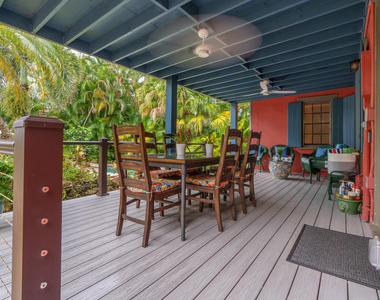 1609 Ne 2nd Court - Photo Thumbnail 1