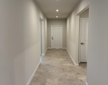 13946 Sw Blue Haven Drive - Photo Thumbnail 2