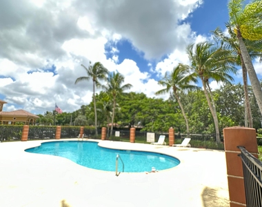 3474 Briar Bay Boulevard - Photo Thumbnail 4