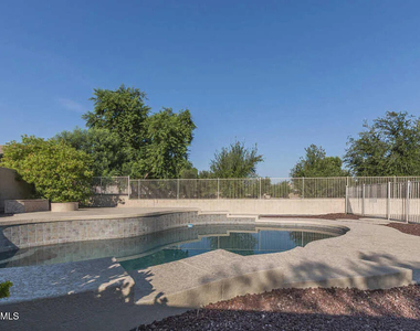 8319 W Whyman Avenue - Photo Thumbnail 20