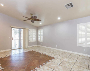 8319 W Whyman Avenue - Photo Thumbnail 3