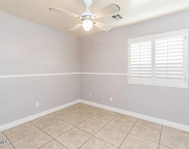 8319 W Whyman Avenue - Photo Thumbnail 12