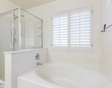 8319 W Whyman Avenue - Photo Thumbnail 11