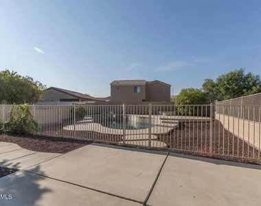 8319 W Whyman Avenue - Photo Thumbnail 17