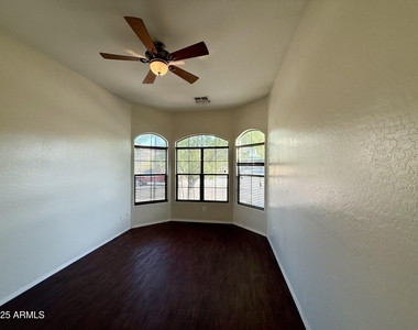 4601 W Moss Springs Road - Photo Thumbnail 2