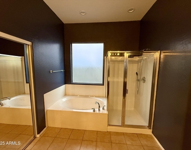 4601 W Moss Springs Road - Photo Thumbnail 13