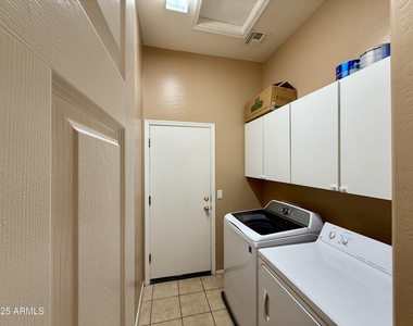 4601 W Moss Springs Road - Photo Thumbnail 5