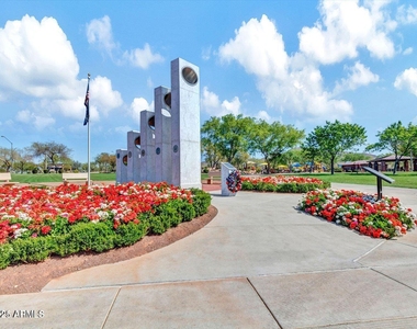 4601 W Moss Springs Road - Photo Thumbnail 29