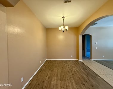 4601 W Moss Springs Road - Photo Thumbnail 8