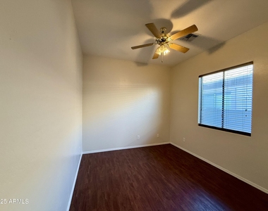 4601 W Moss Springs Road - Photo Thumbnail 3