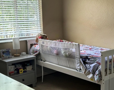 465 Se Bloxham Way Se - Photo Thumbnail 11