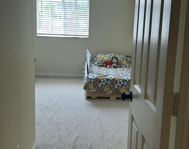 465 Se Bloxham Way Se - Photo Thumbnail 12