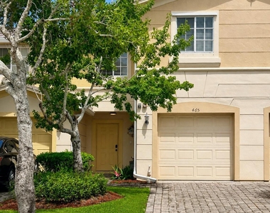 465 Se Bloxham Way Se - Photo Thumbnail 1