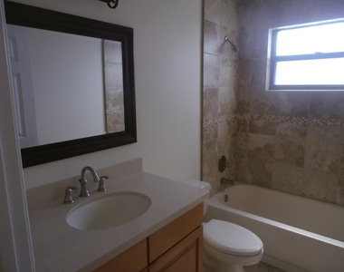 376 La Mancha Avenue - Photo Thumbnail 16