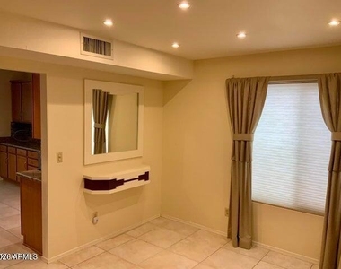 14222 N 23rd Street - Photo Thumbnail 12