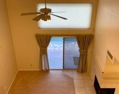 14222 N 23rd Street - Photo Thumbnail 11