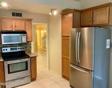 14222 N 23rd Street - Photo Thumbnail 14