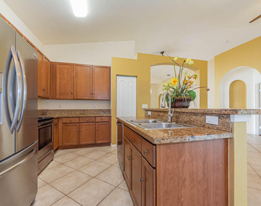 5717 Spanish River Road - Photo Thumbnail 10