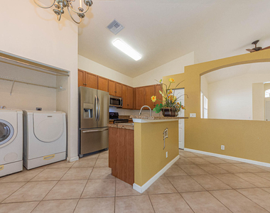 5717 Spanish River Road - Photo Thumbnail 4