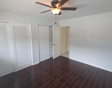 4421 Poinciana Street - Photo Thumbnail 9
