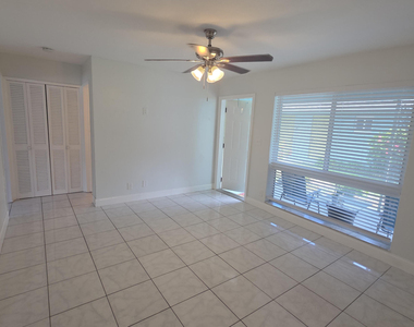 4421 Poinciana Street - Photo Thumbnail 3