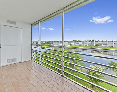 4055 Wolverton C - Photo Thumbnail 23