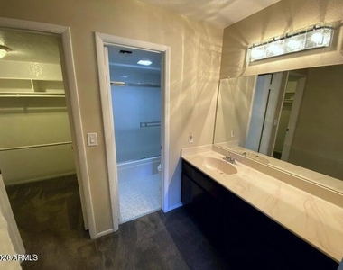 4050 E Cactus Road - Photo Thumbnail 7