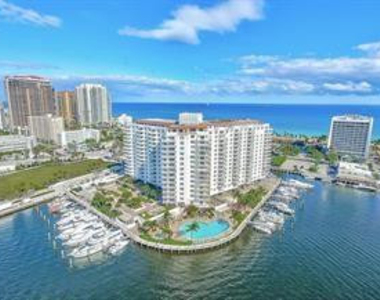 1 Las Olas Circle - Photo Thumbnail 12