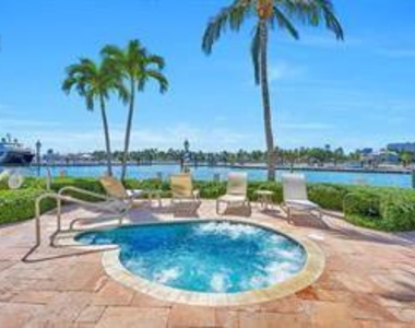 1 Las Olas Circle - Photo Thumbnail 5