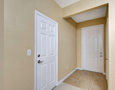 1302 Lucaya Drive - Photo Thumbnail 5