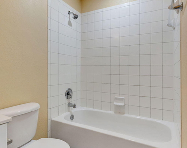 1302 Lucaya Drive - Photo Thumbnail 48