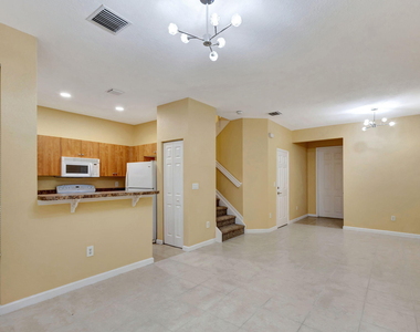1302 Lucaya Drive - Photo Thumbnail 9