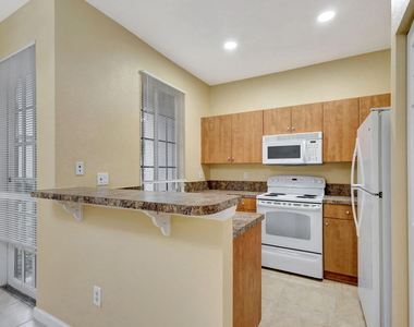 1302 Lucaya Drive - Photo Thumbnail 10