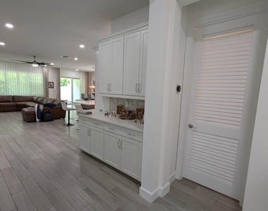 5011 Beland Drive - Photo Thumbnail 14