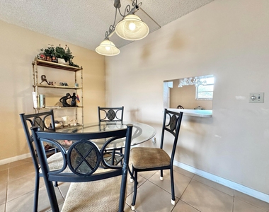 2515 Ne 2nd Court - Photo Thumbnail 1