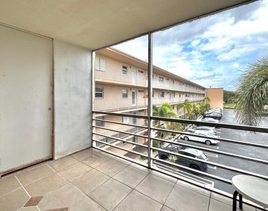 2515 Ne 2nd Court - Photo Thumbnail 9