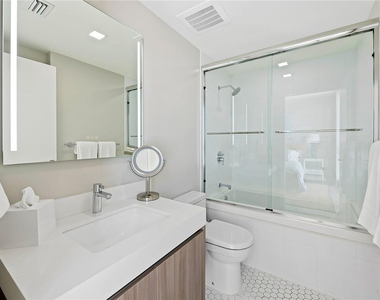 401 N Birch Road - Photo Thumbnail 18