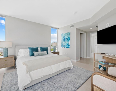 401 N Birch Road - Photo Thumbnail 8