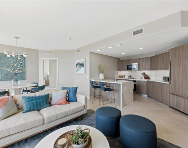 401 N Birch Road - Photo Thumbnail 2