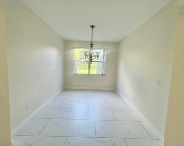 127 Saratoga Boulevard W - Photo Thumbnail 31