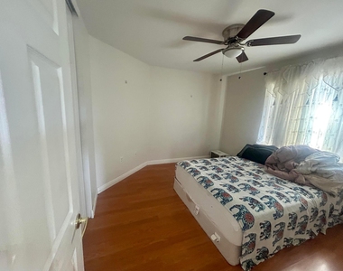 127 Saratoga Boulevard W - Photo Thumbnail 45