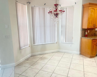 127 Saratoga Boulevard W - Photo Thumbnail 33