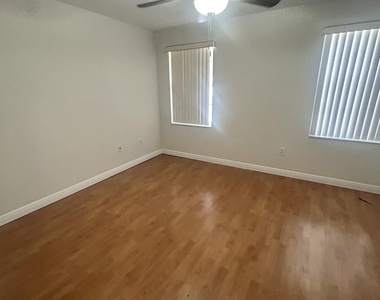 127 Saratoga Boulevard W - Photo Thumbnail 39
