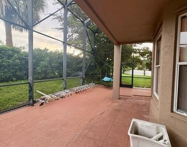 127 Saratoga Boulevard W - Photo Thumbnail 22