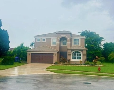 127 Saratoga Boulevard W - Photo Thumbnail 2