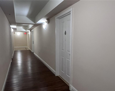 18335 Nw 68 Avenue - Photo Thumbnail 8