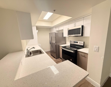 18335 Nw 68 Avenue - Photo Thumbnail 1