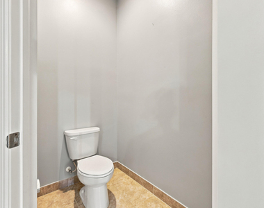 4585 Tara Cove Way - Photo Thumbnail 21