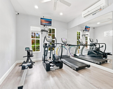 4585 Tara Cove Way - Photo Thumbnail 40